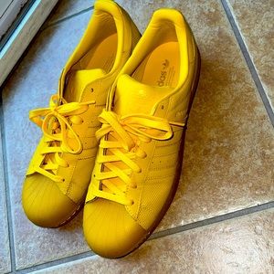 Mens Adidas superstar